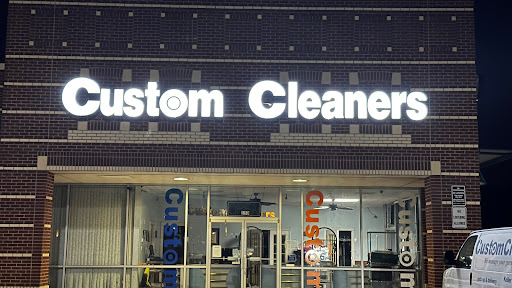 Custom Cleaners - Visual