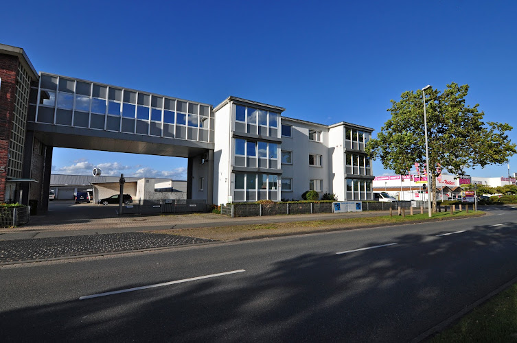 Robin Redler | Finanz- und Versicherungsmakler | Partner der voice economy GmbH