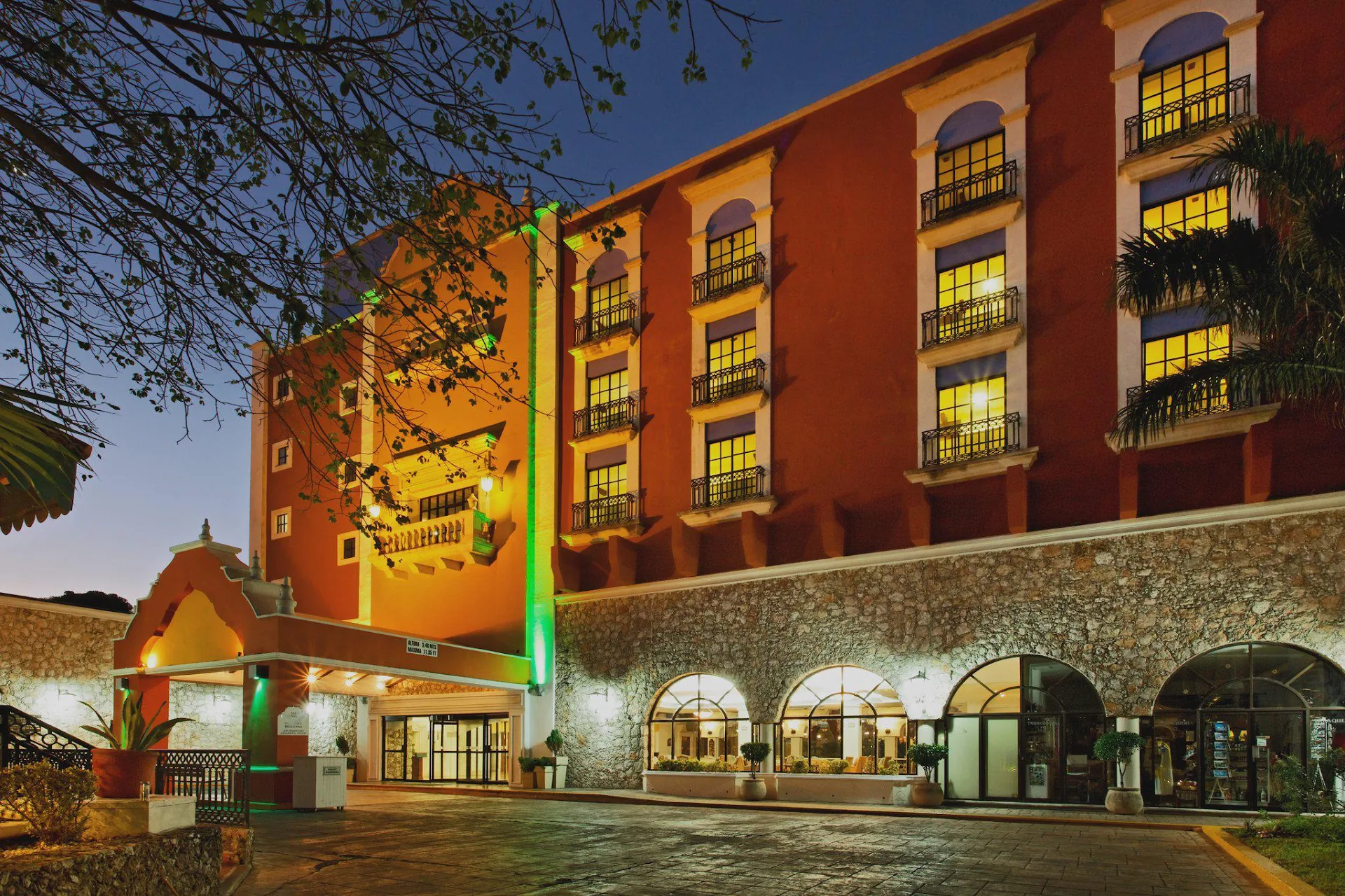 Holiday Inn Merida, an IHG Hotel