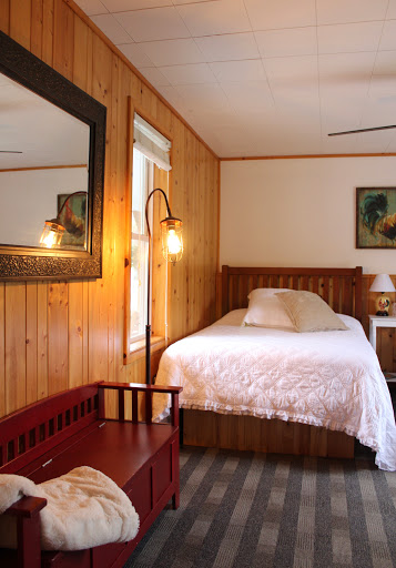 The Snug Harbor Inn - Thumbnail