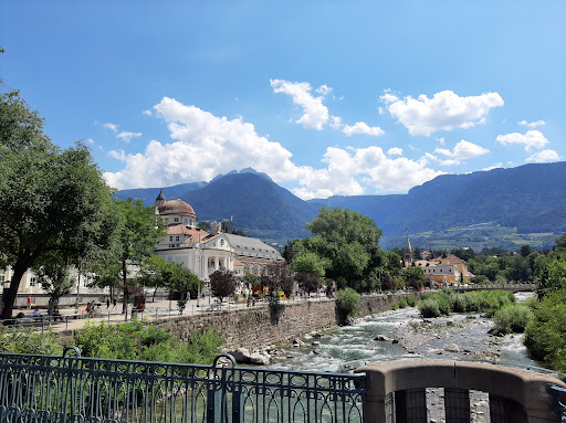 Empress Elizabeth (Sissi) Monument Gallery - Italy