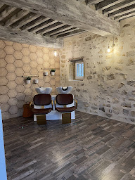 Photo n°21 de L’atelier de Justine à Saint-Martin-du-Lac (Salon de coiffure)