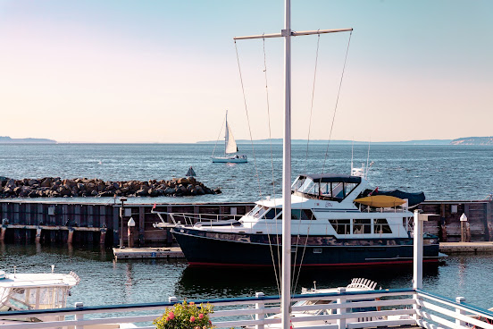 Anthony's HomePort Edmonds by null