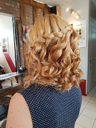 Photo n°10 de Caractère - Coiffeur - Barbier à Gournay-en-Bray (Salon de coiffure)