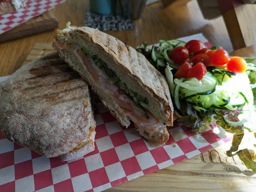 Manuca Wellness Bar - Thumbnail