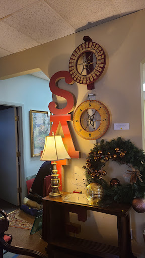 Unique Home Decor and Consignment - Thumbnail