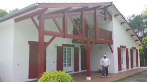 Photo n°3 de H.F.renovation peinture Eysines le Taillan-Médoc Blanquefort le pian Médoc à Eysines (Façadier)