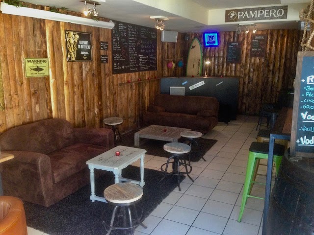 Mora Mora Café