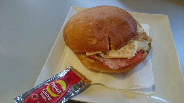 Café Bocatería Europa Platos Combinados