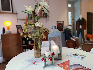 Photo n°5 de L'Alchimiste restaurant boutique cocktails coworking à Barbezieux-Saint-Hilaire (Salon de thé)