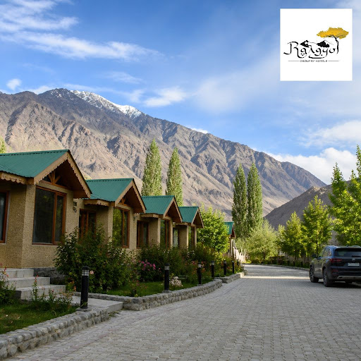 On a long drive across Ladakh and looking for a peaceful break instead of a rushed night halt? Ra… post image