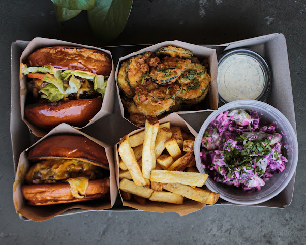 Magnolia House by null