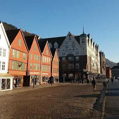 Photos of Knausen Senter