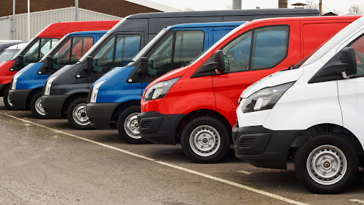 Alquilar Coche Madrid Norte - Alquiler de Furgonetas y Turismos - Colmenar Viejo