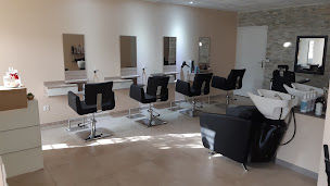 Photo n°21 de L'Dcoiff - Marseille à Marseille (Esthéticien)