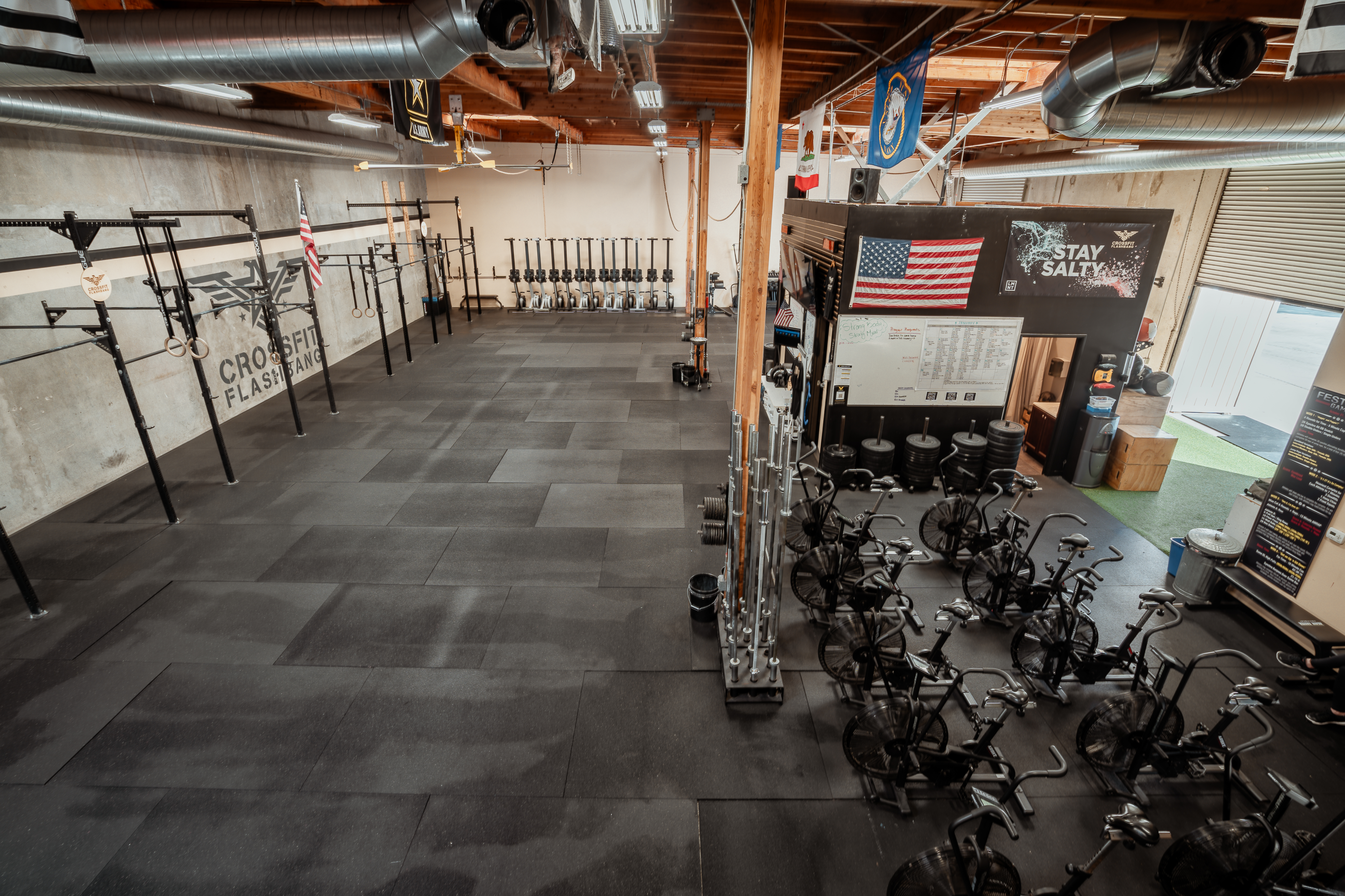 CrossFit Flashbang -- Gym photo 4