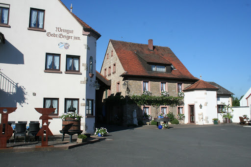 Gebr. Geiger jun., Weingut Logo