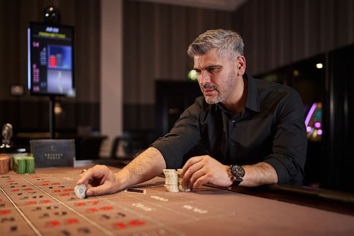 The Lounge Bar at Palm Beach Mayfair by null