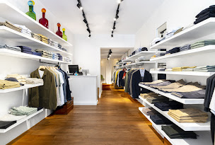 Photo n°10 de LAFAURIE Aix à Aix-en-Provence (Magasin de vêtements pour hommes)