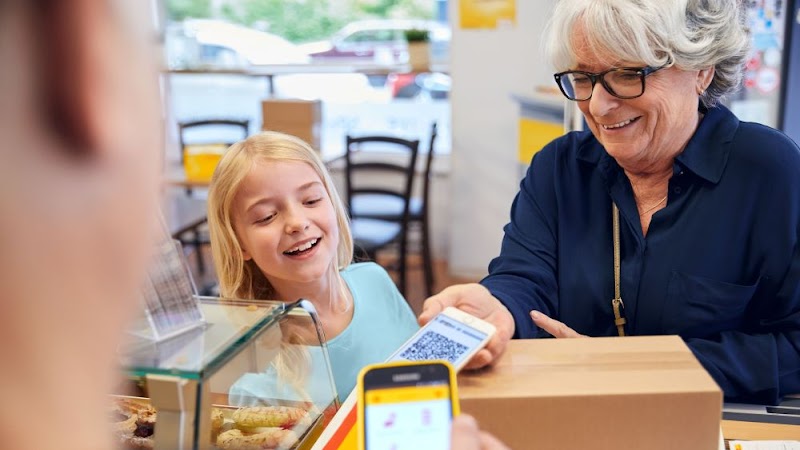 DHL eCommerce ServicePoint GLASGOW photo 2