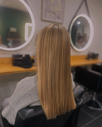 Photo n°25 de Nouvelle Ère - Coiffure Mixte - Barbier à Toulon (Barbier)
