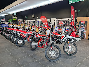 Photo n°11 de DSN Motos 47 Dafy Speed, KAWASAKI, SUZUKI, SHERCO, BETA, CF MOTO à Marmande (Concessionnaire de motos d'occasion)