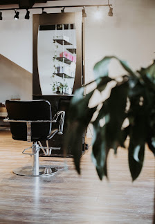 Diversion Salon - Chestermere, Alberta