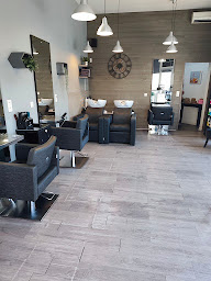 Photo n°3 de ART COIFFURE à Bègles (Salon de coiffure)