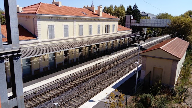 Gare de Salon
