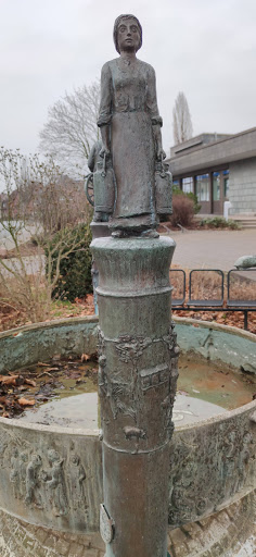 Herzfelder Gedenkbrunnen - Thumbnail