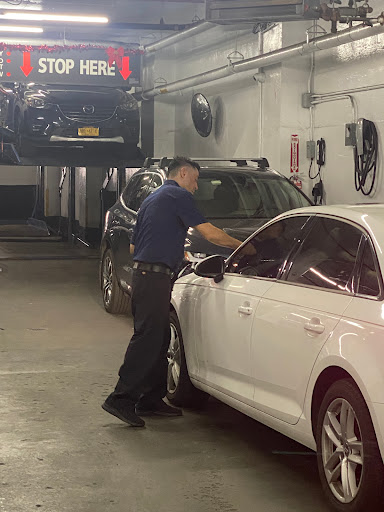 220 W 26th St Garage - Thumbnail