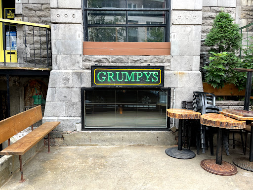 Grumpys Bar - Visual