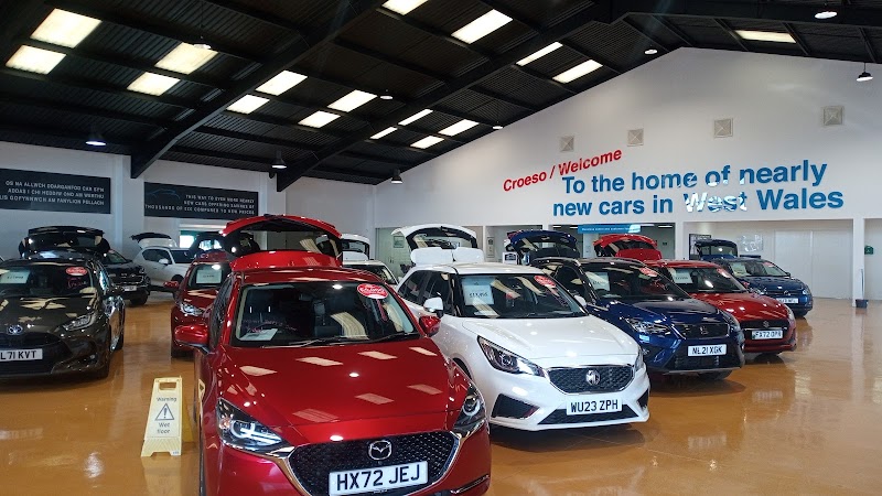 J&J Motors Superstore Crosshands Llanelli photo 2