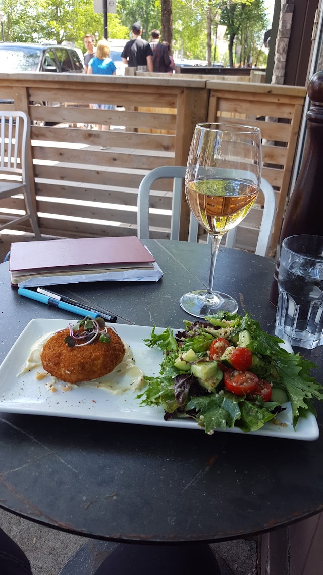 540 Kitchen & Bar Gastropub