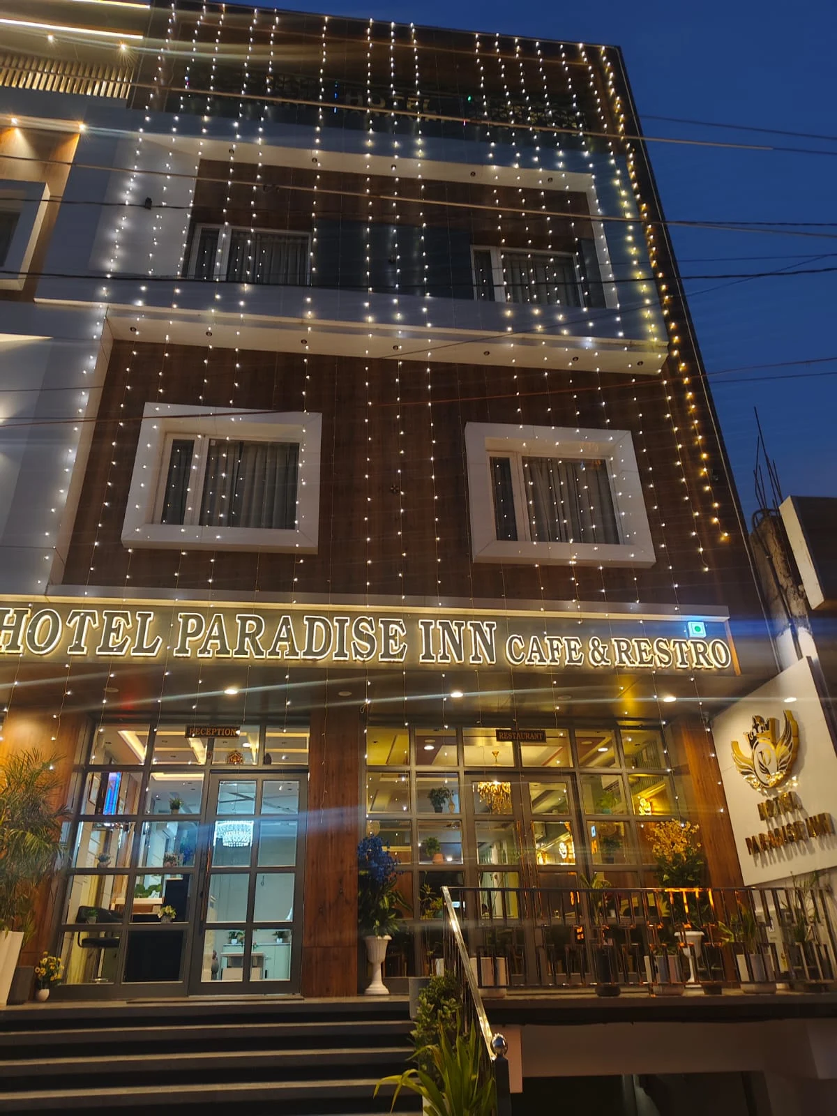 Hotel Paradise Inn Cafe & Restro