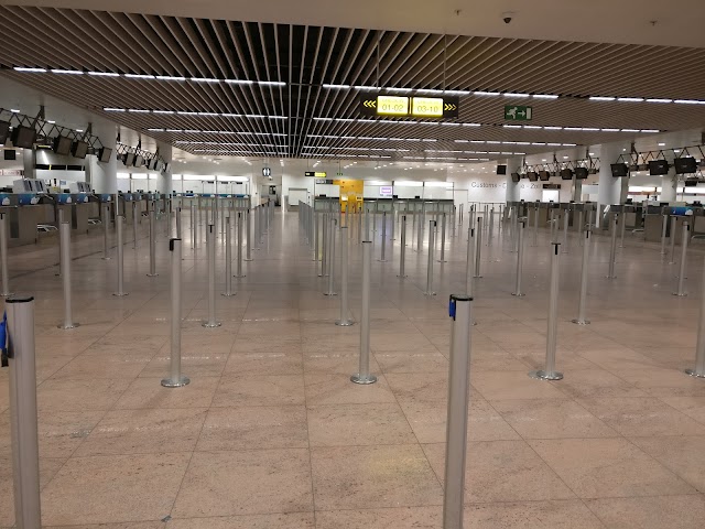 Brussels airport departures