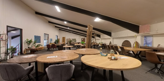 GH-WooD - Plankebord, Listebeklædning, Egetræsmøbler - Møbelforretning