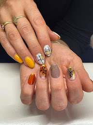 Photo n°6 de Prothésiste Ongulaire S'Embellie à Vauvert (Salon de manucure)