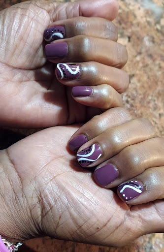 UBER NAILS - Visual