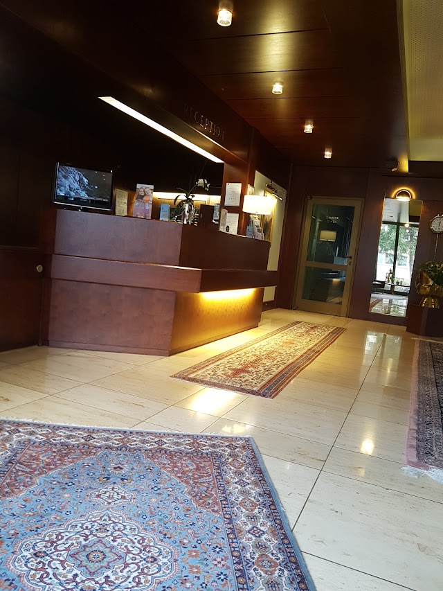Leine Hotel