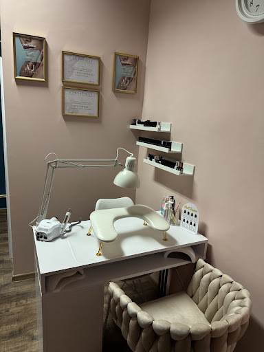 Bossy Nails by Patrycja Jagodzińska