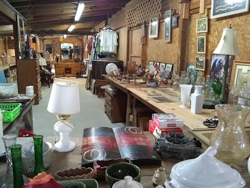 Deckers Flea Market - Thumbnail
