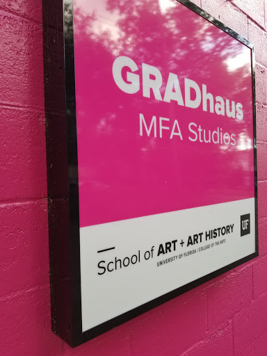 GRADhaus - Visual