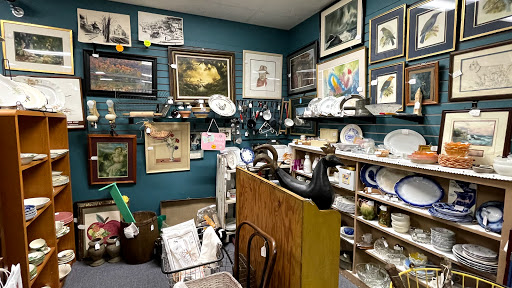 Blue Jar Antique Market - Thumbnail