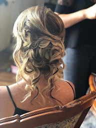 Photo n°36 de Jennif Hair and Beauty à Le Cannet (Salon de coiffure)