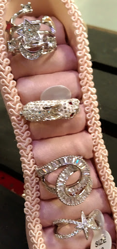 Kitschy Bits Boutique - Thumbnail