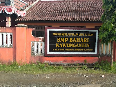 Photos of SMP BAHARI KAWUNGANTEN