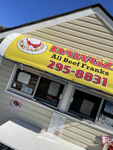 Tonya’s Diggity Dawgz Logo