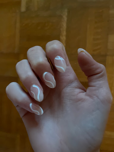 Ah Nails - Visual