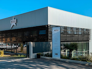 Photo n°2 de MVA (Fenêtres Schüco et Pergolas Renson) à Valbonne (Magasin de stores et de rideaux)